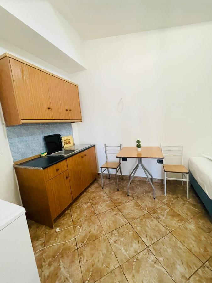Jazoj Family hotel Orikum Kültér fotó