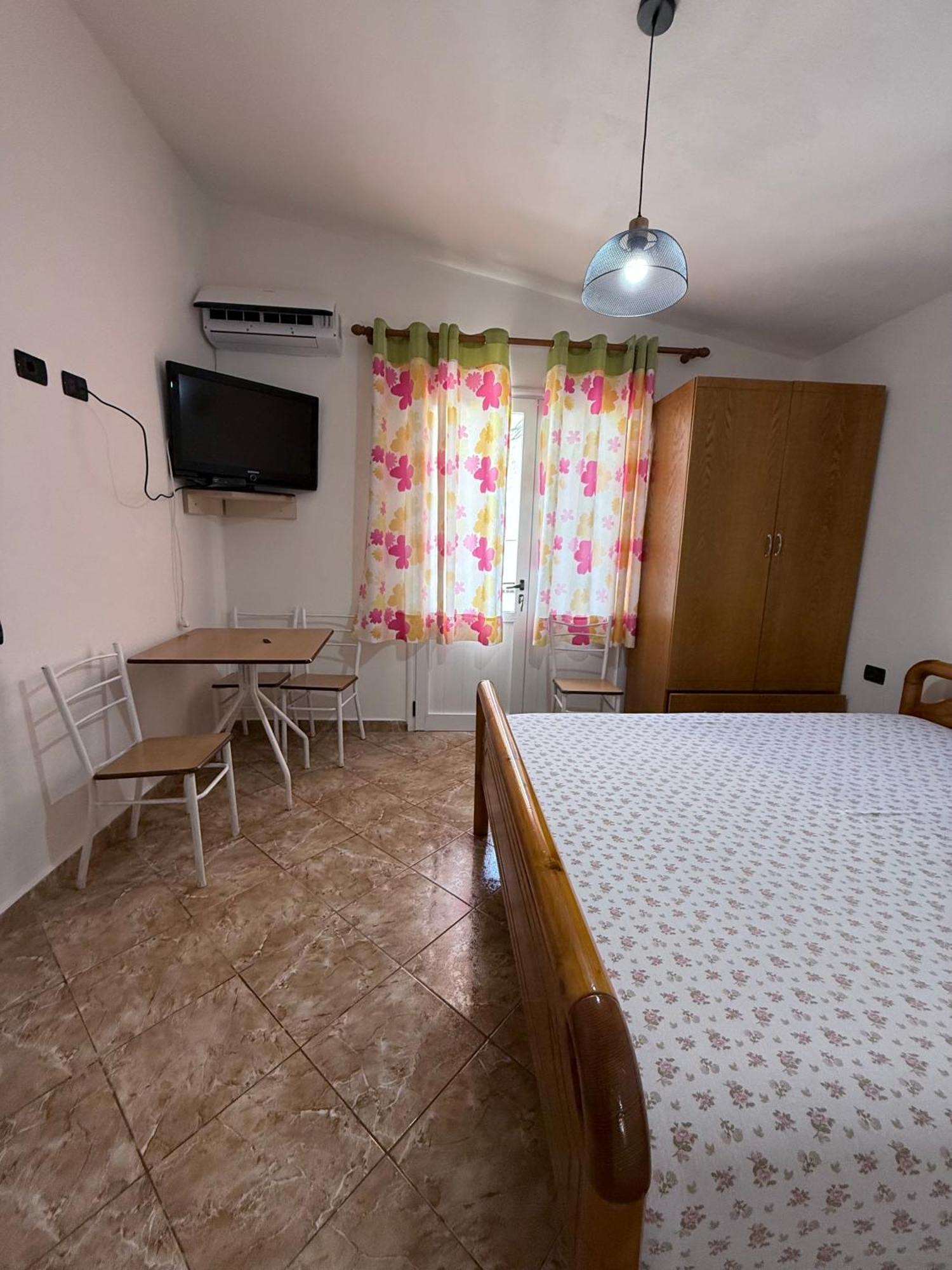 Jazoj Family hotel Orikum Kültér fotó